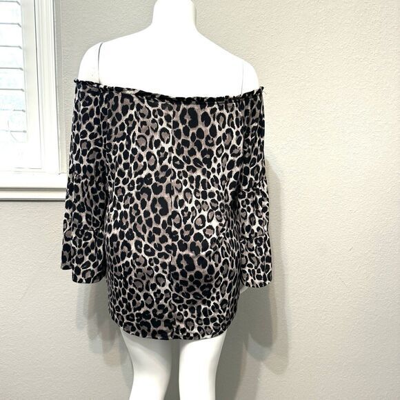Dear Scarlett Leopard Off Shoulder Bell Sleeve Peasant Top Lightweight Stretch L - Picture 5 of 9